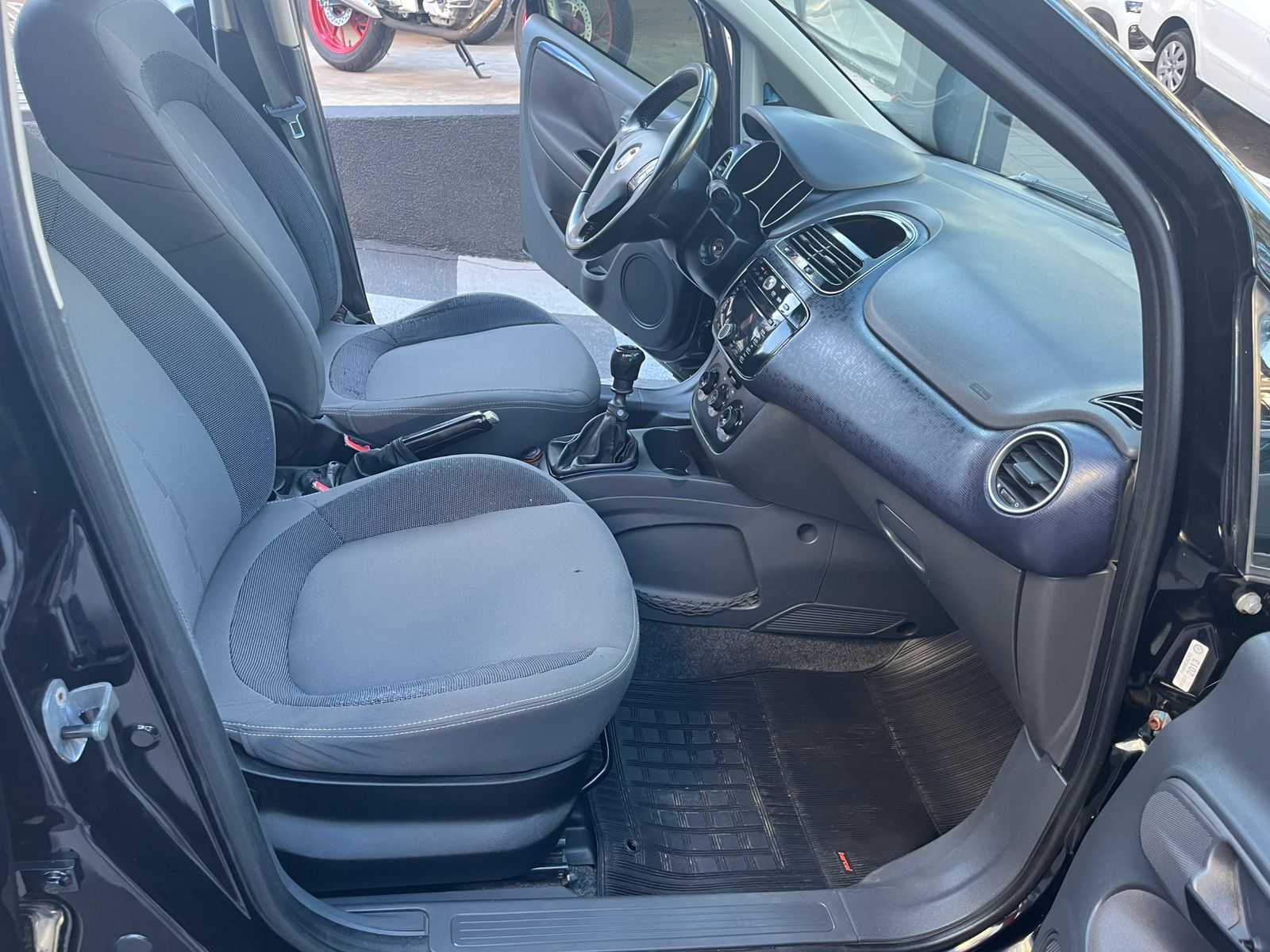 PUNTO 1.4 ATTRACTIVE