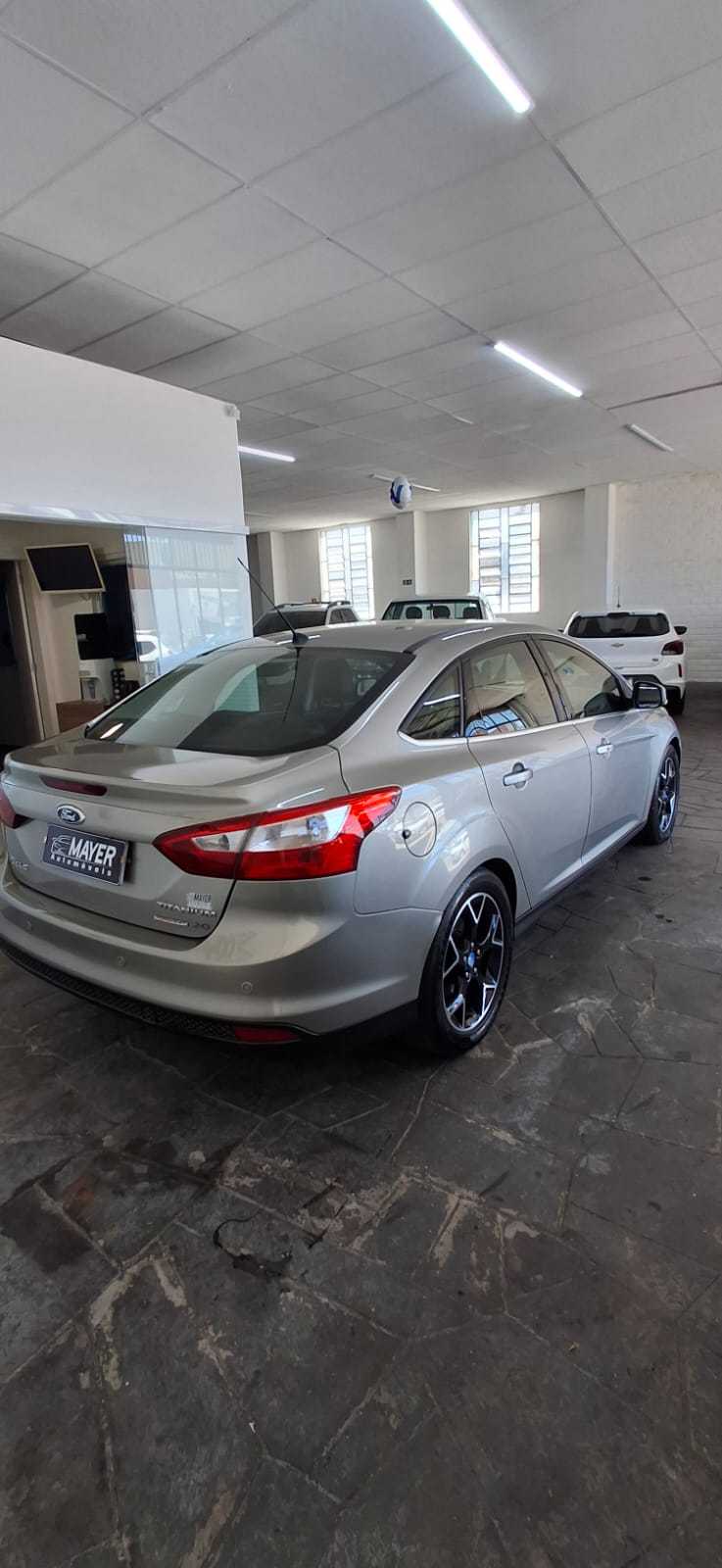 FOCUS SEDAN TITANIUM 2.0
