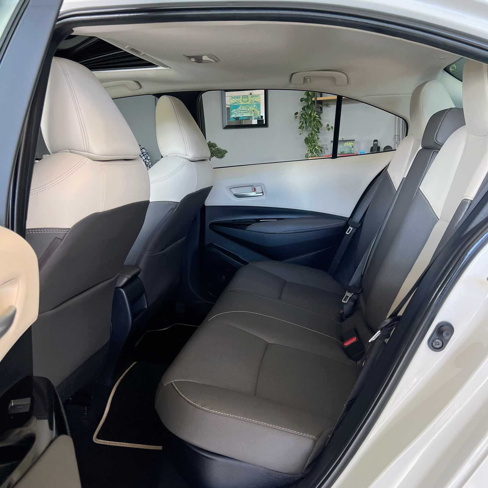 COROLLA ALTIS PREMIUM HYBRID