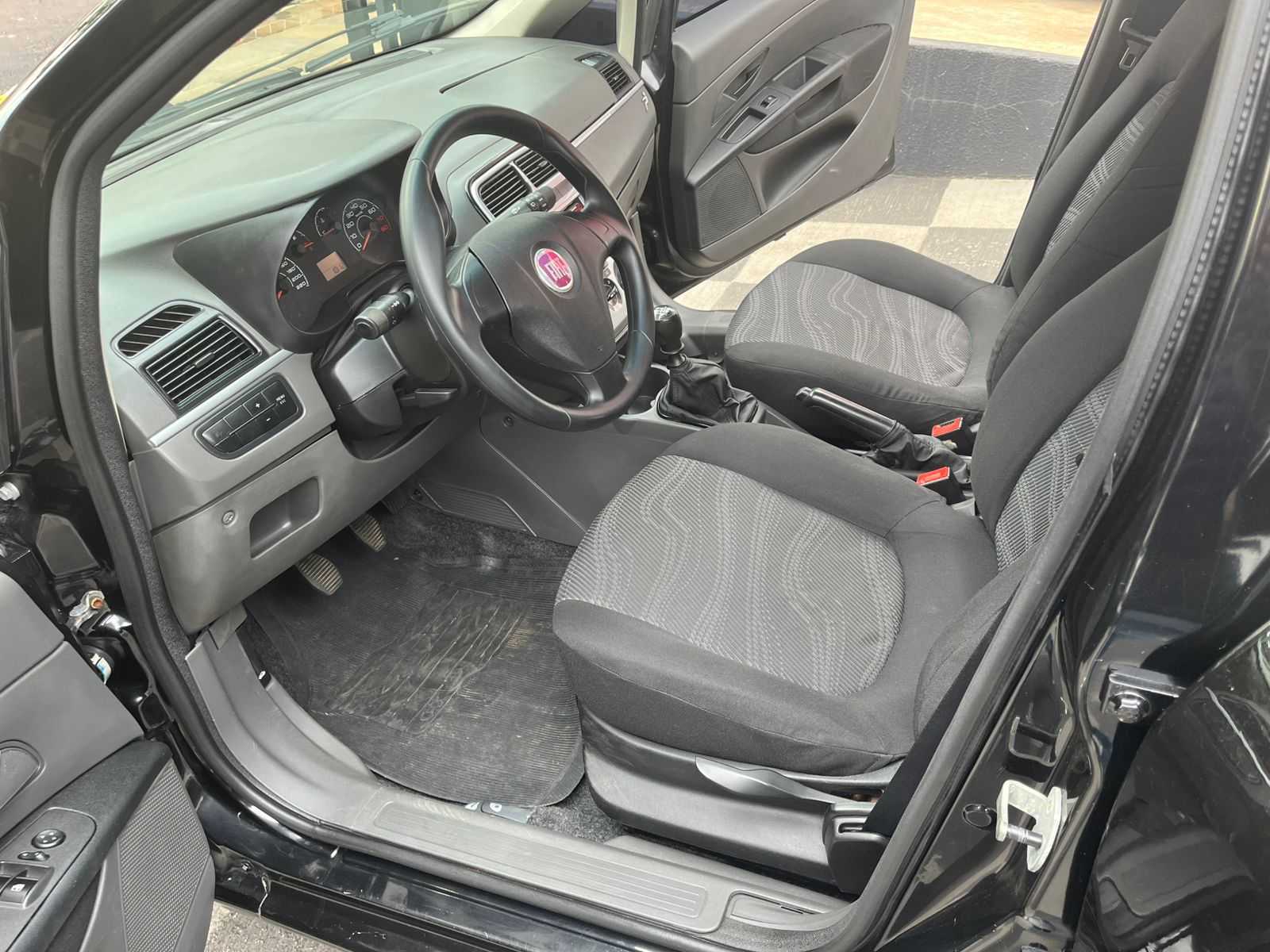 PUNTO 1.4 ATTRACTIVE COMPLETO