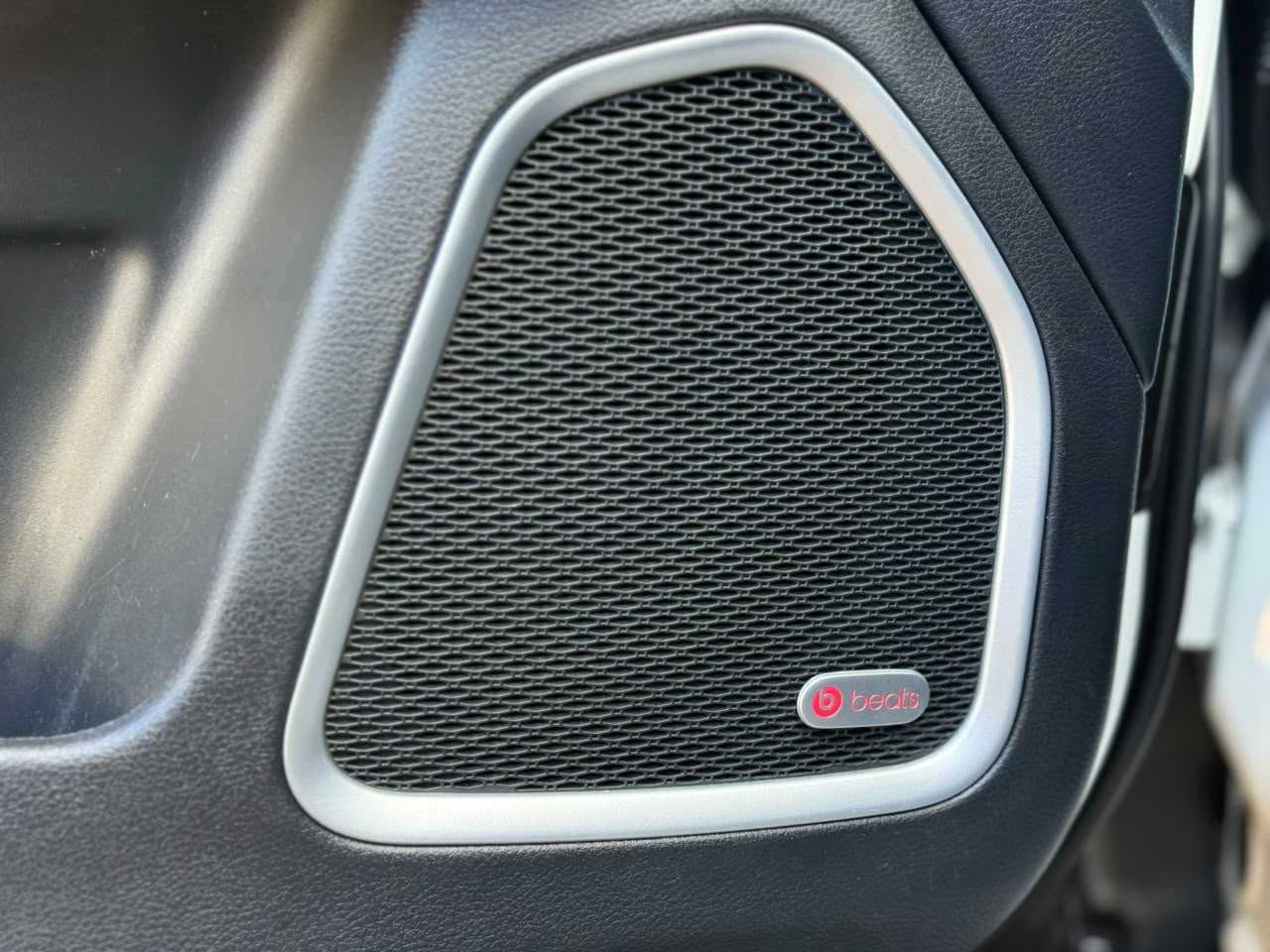 alt