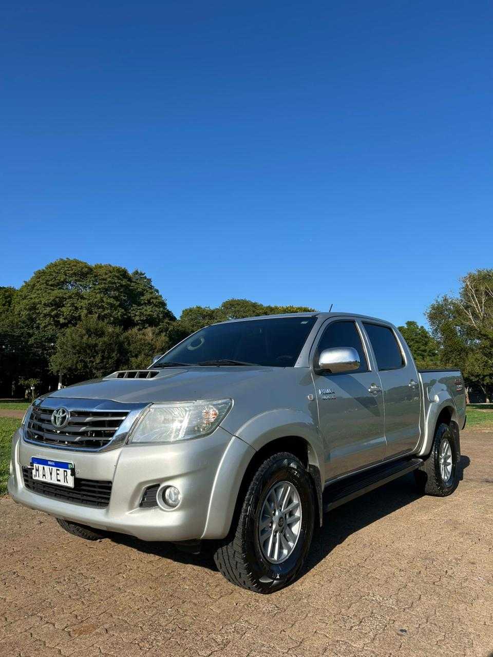 HILUX CD 4X4 SR - 2014